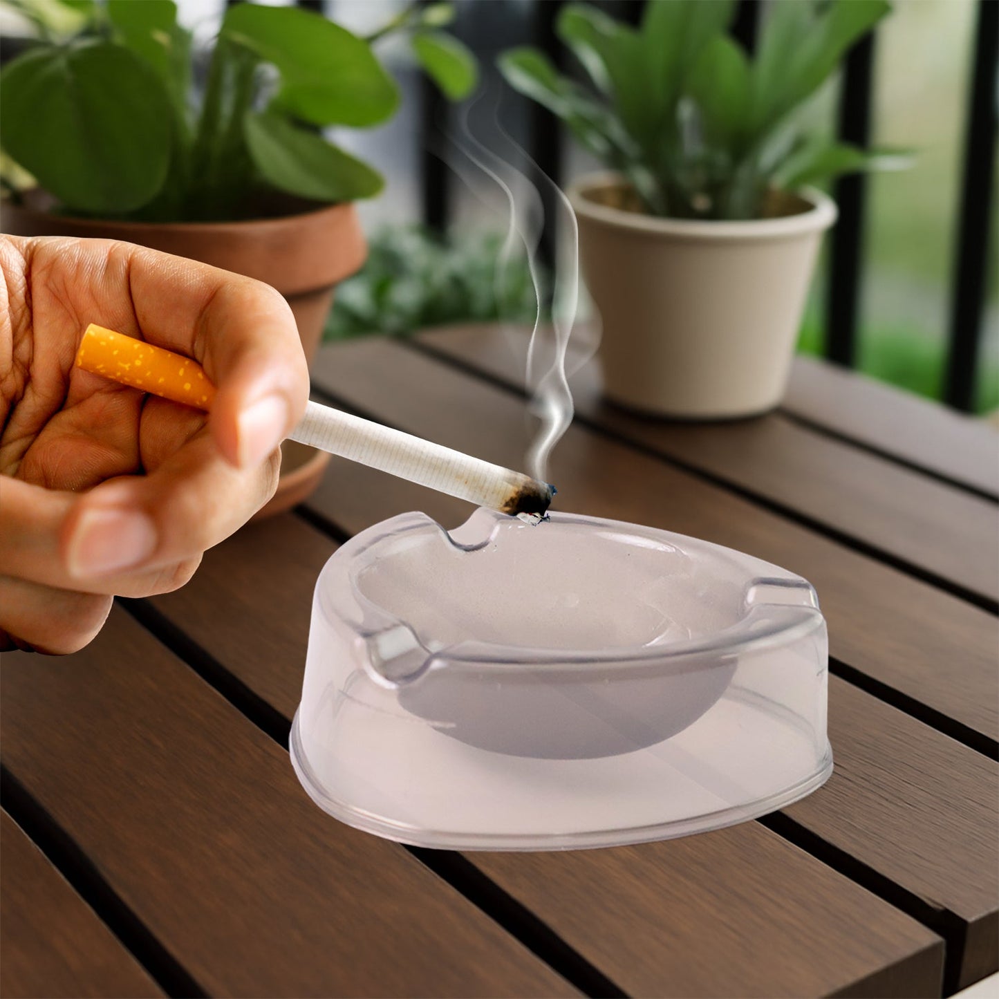Oblivion Large Capacity Plastic Ashtray